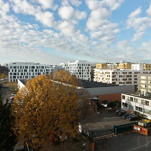 B&B Hôtel Massy Gare TGV